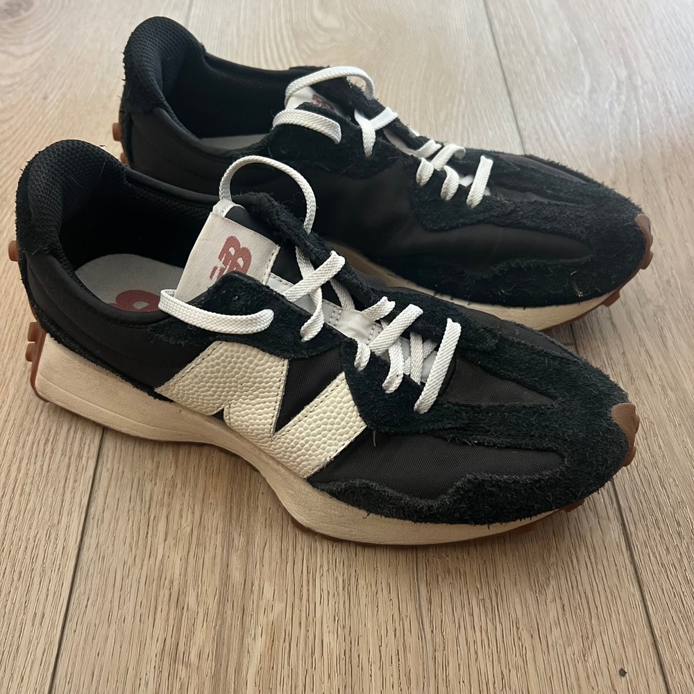 New Balance 327 Black White Gum Sneakers Retro Running Shoes
Womens 8